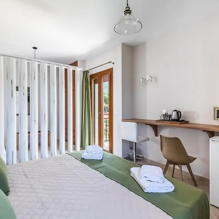 Aegeon Hotel 2*